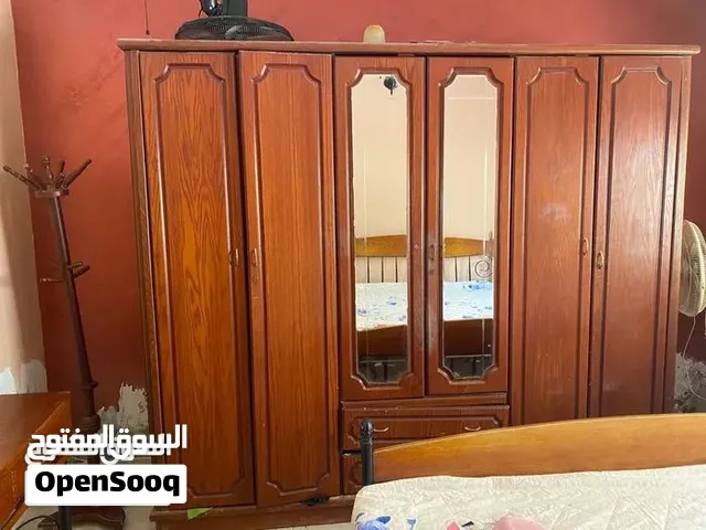 غرفة نوم مستعملة بحالة جيدة