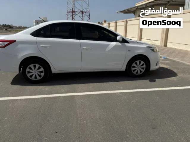 تويوتا ياريس 2015