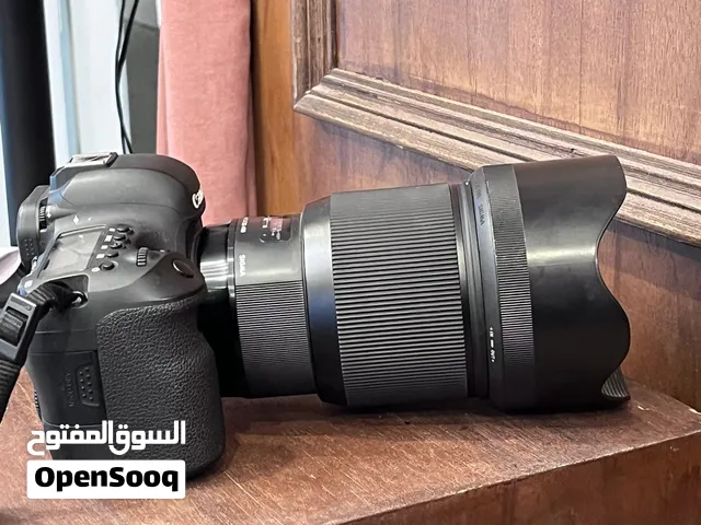 كاميرا كانون دي 6 مارك 2 مع عدسة سيكما 85 ملم فتحة 1.4