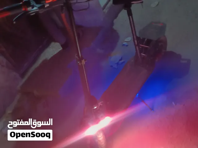 سكوتر شبه جديد للبيع