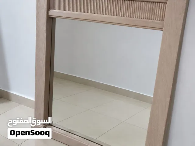 مراية مستعملة جيدة