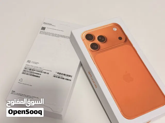 هاتف محمول جديد بلون برتقالي من علامة غير محدد، سعة غير محددة