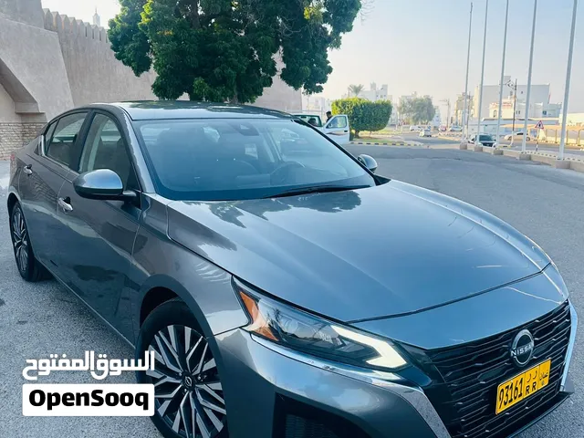 Used Nissan Altima in Al Batinah