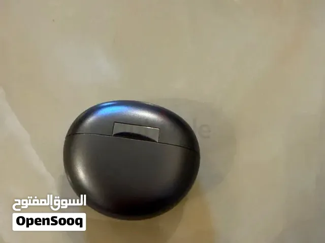 سماعات هواوي الجيل الأول اول مالك و استخدام فترة بسيطة جداً و السماعة وايد نضيفة شوفها بنفسك