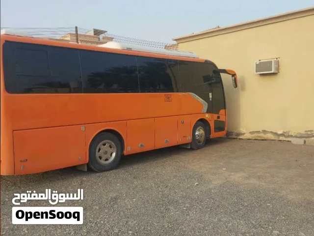 باص عقد حكومي وعقد مدرسة خاصة