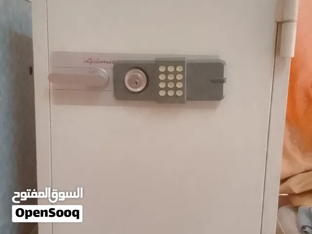 قاصة / خزنة diplomat اصلية