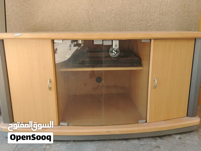 للبيع طاولة بحالة جيدة جدا