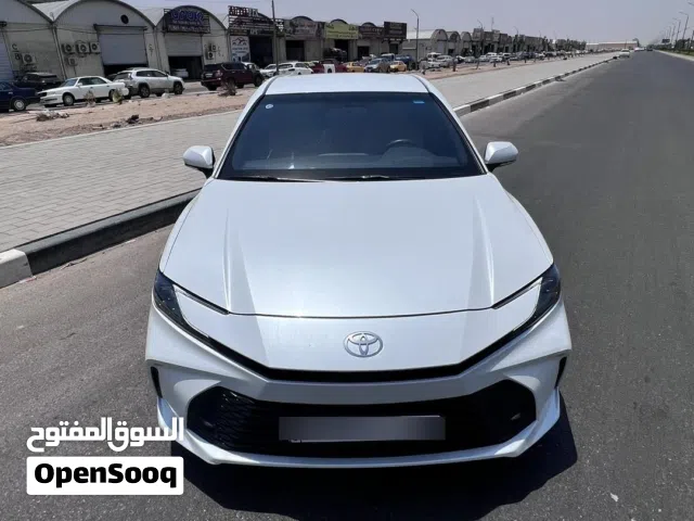 تويوتا كامري 2025 للبيع
