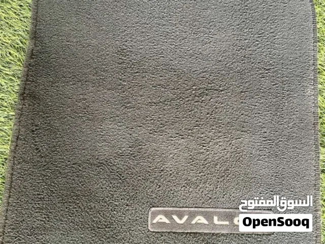 أغراض كرولا وأفالون ولكزس is وفرشات لجميع سيارات