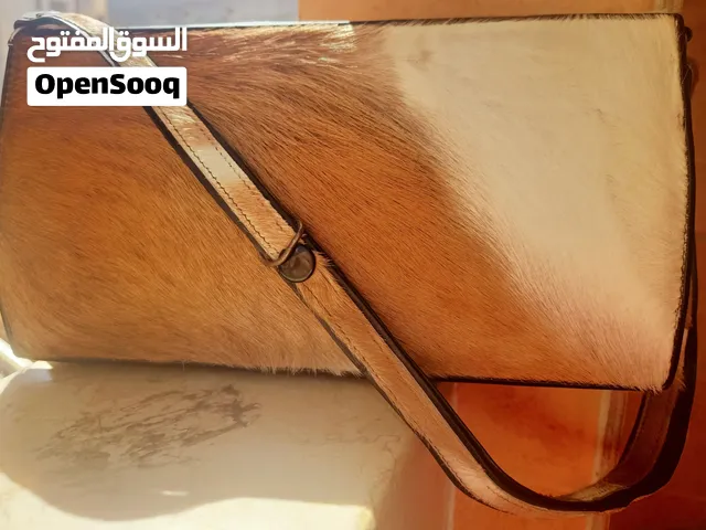 شنطه يد جلد غزال طبيعي هاند ميد تحفه فنيه لم تستخدم صناعه هنديه من عام 1970 لا يوجد مثلها