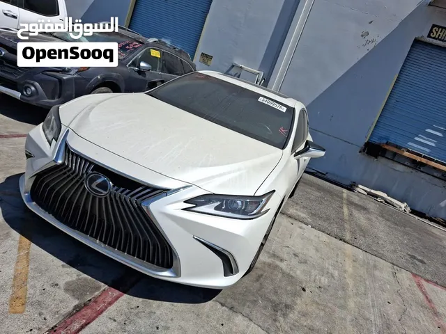 Used Lexus ES in Muscat