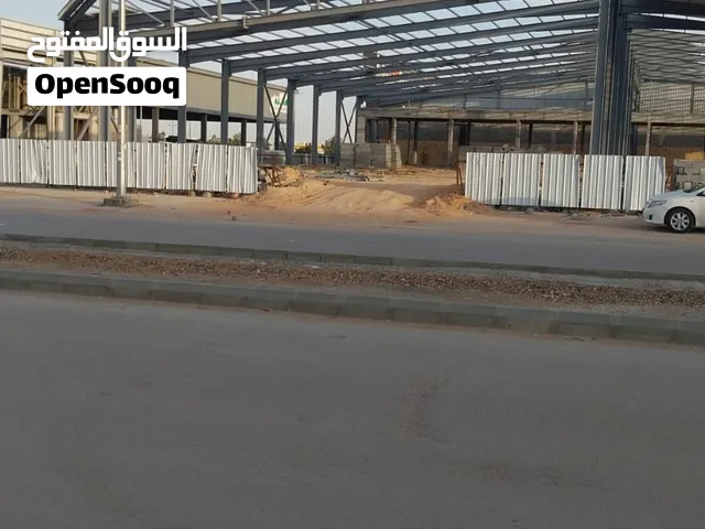 حداد لجميع اعمال الحدادة العامة (ابواب /شبابيك/مظلات/سواتر /سلالم /هناجر /لحامات )