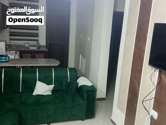 استديو مفروش واستثماري للبيع شارع الجامعه