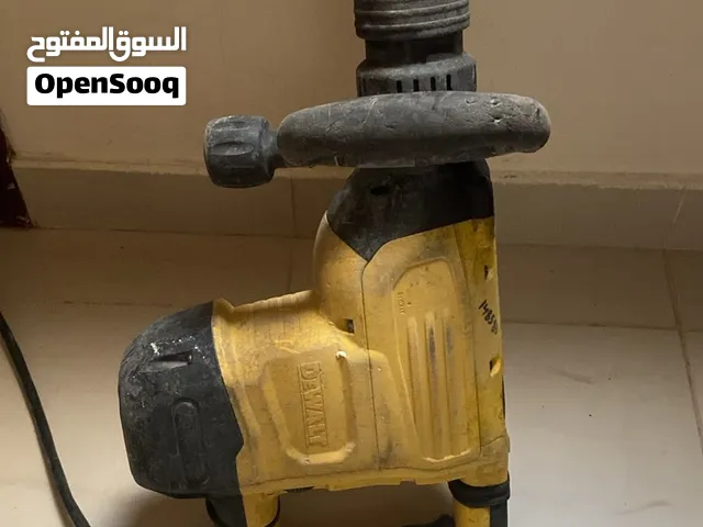 للبيع معدات بناء كهربائية: صاروخ قطع كبير + هيلتي تكسير ديوالت DeWalt الأصلي