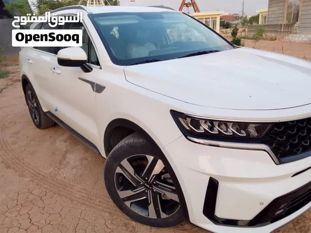 سيارة سورنتو 2023 EX  خليجي نظيفه جداً  وكيلها شركه NIM للسيارات