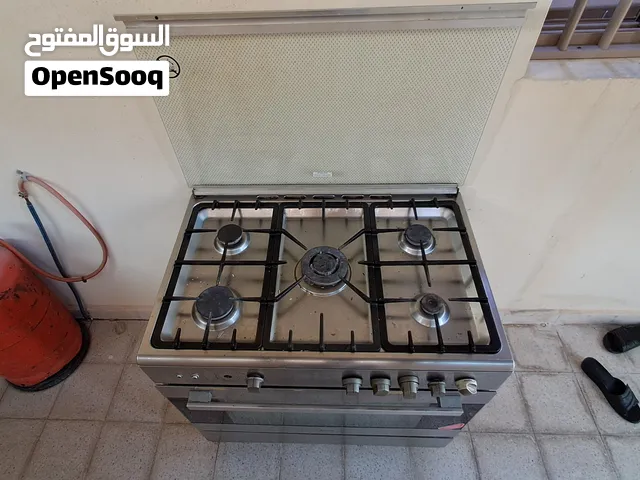 للبيع فرن حجم كبير مستعمل بحاله جيدة سعر البيع 25 دينار