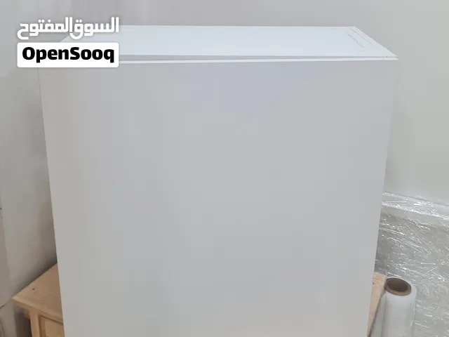 خزانه جدارية من ايكيا