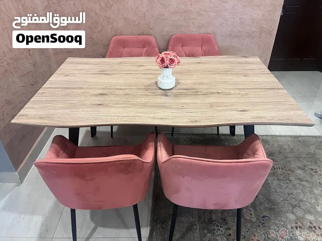 طاوله الطعام لاربع اشخاص - من صفات هوم