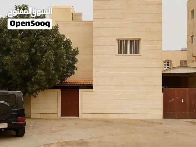 للبيع بيت في القرين