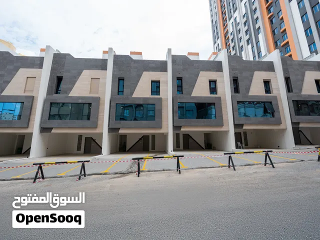 للايجار فيلا فى كمبوند مدينتي بالسالمية