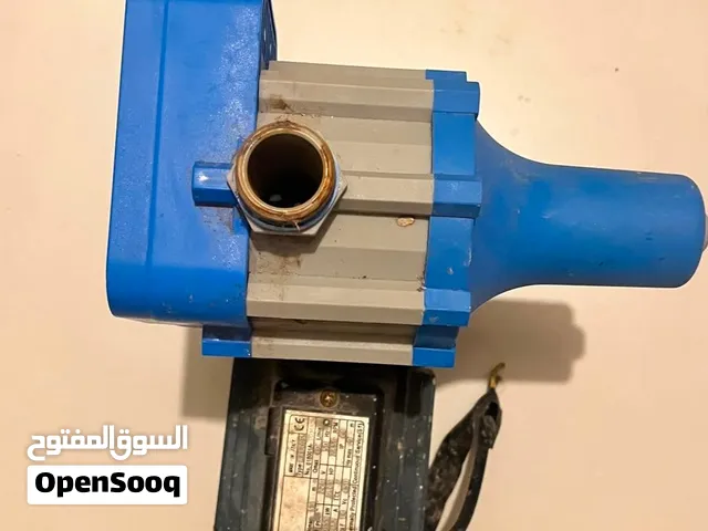 للبيع ماتور مضخة مي بحالة جيدة إيطالي