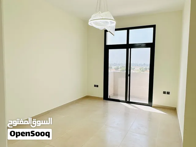 غرفه وصاله للايجار بتجاريه مويلح  أول ساكن