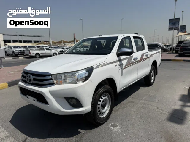 تويوتا هايلكس موديل 2020 جير عادي 4x4
