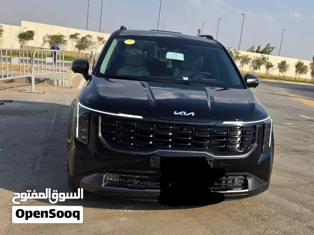كيا كرنفال موديل 2026 اعلى فئه فتحه سقف
