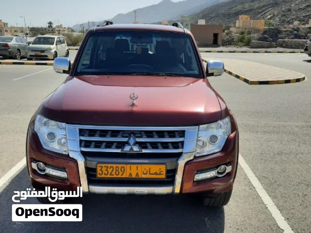 2016 ميتسوبيشي باجيرو GLS Top