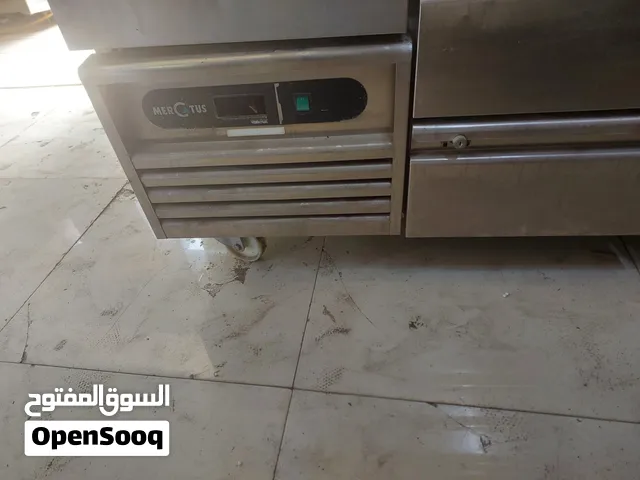 فريزرات ثلاث تصلح للمطاعم