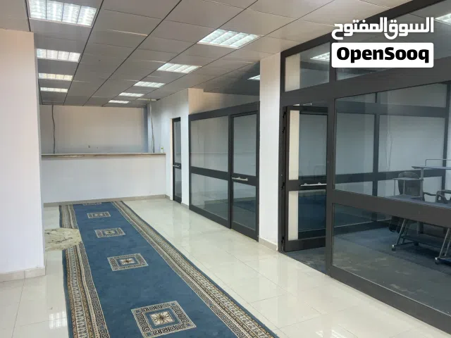 مبنى للايجار عيادة/ مصرف/ صيدلية/ جهة حكومية