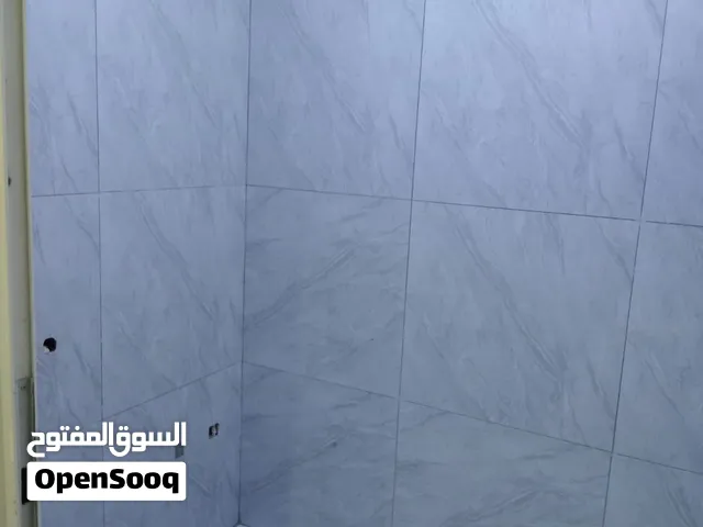 معلم بلاط وتكسير
