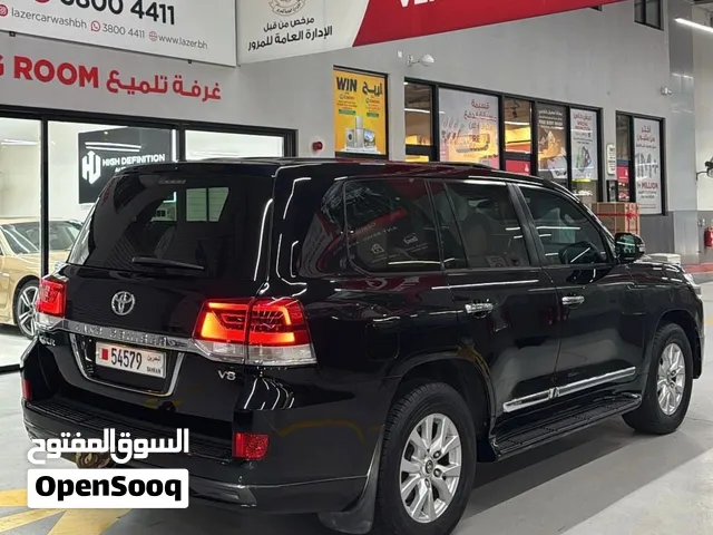 للبيع لاند كروزر gxr v8 2018