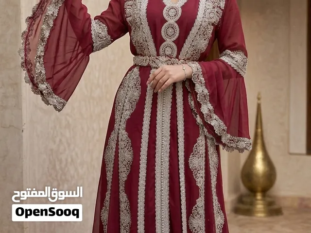 قفطان يجنن لون ماروني ونقشه مذهب للمناسبات والاعراس يلبس من جميع القياسات بي حزام