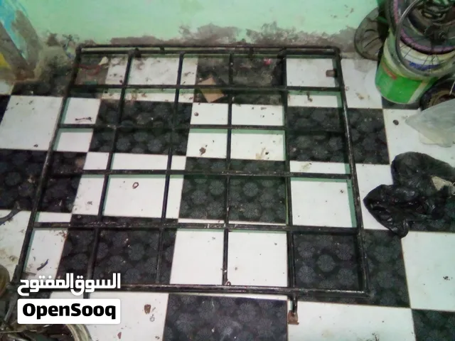 انها شبكه سقف لادا تاكسي مستعملة استعمال خفيف مفهاش اي عيب وحلاتهة جميلة أنه نوعه مصري لافيها اي شيئ