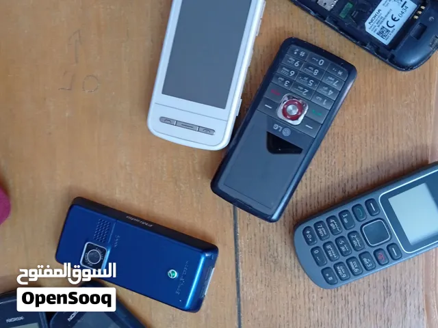 تلفونات قديمه واكسسوارات اجهزه