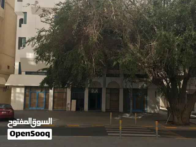 مطلوب شاب عربي ملتزم للمشاركة في السكن