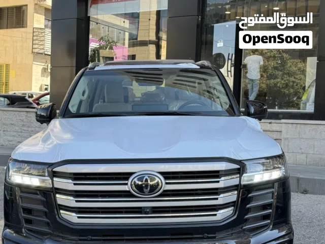 Land Cruiser 2024 (VXR/GR-Sporto) لدى الصقر الأسود لتأجير السيارات