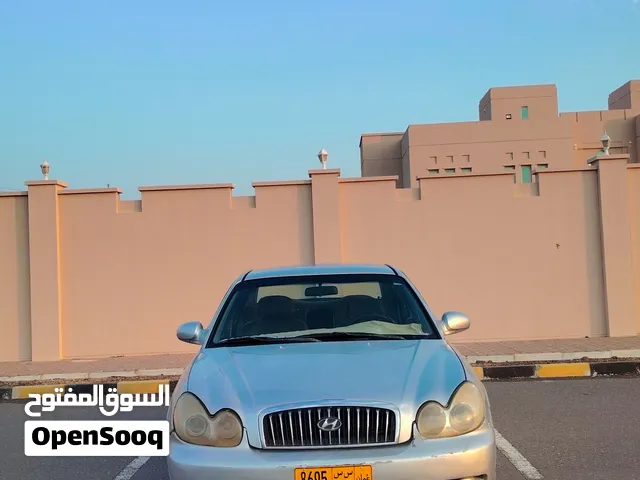Hyundai Sonata 2004 model