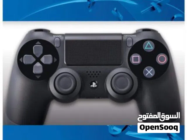 يد تحكم بلايستيشن 4 تتميز بالتصميم المريح والمحسن لوحه اللمس الشريط الضوئي مستشعرات الحركه ميكرفون