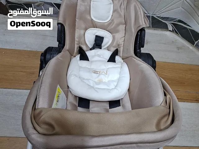 مقعد سيارة للاطفال للبيع في ابو ظبي معسكر ال نهيان