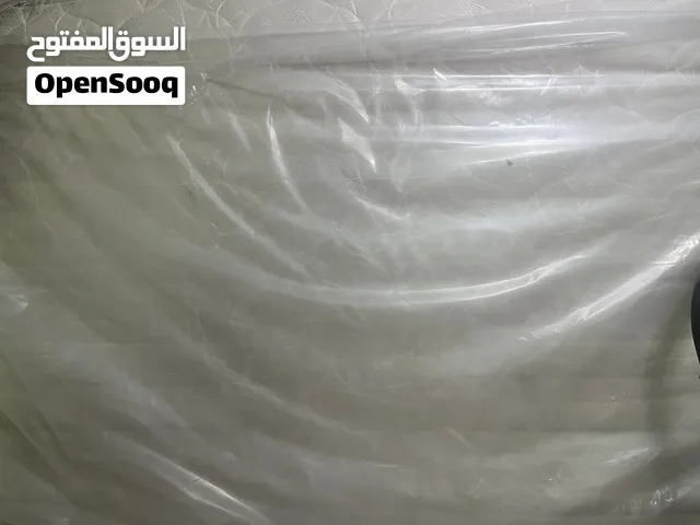 مرتبه هابيتات 200/200 عريضه ارتفاعها عالي 50سم استعمال خفيف