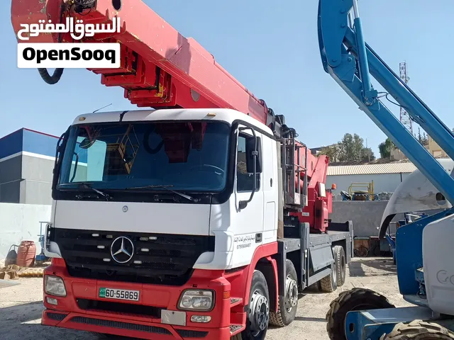 للبيع ونش سلة مرسيدس أربع محاور 50 متر