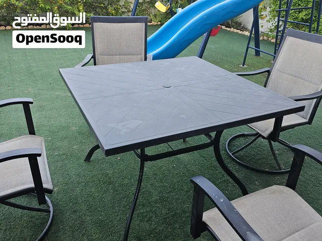 طاولة حديقة