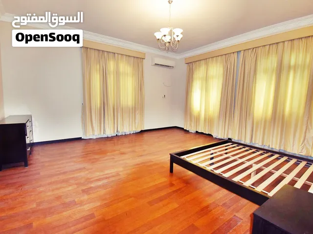 For rent villa semi furnished in Saar close to highway