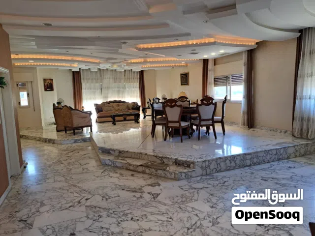 شقه مفروشه طابق رابع للايجار