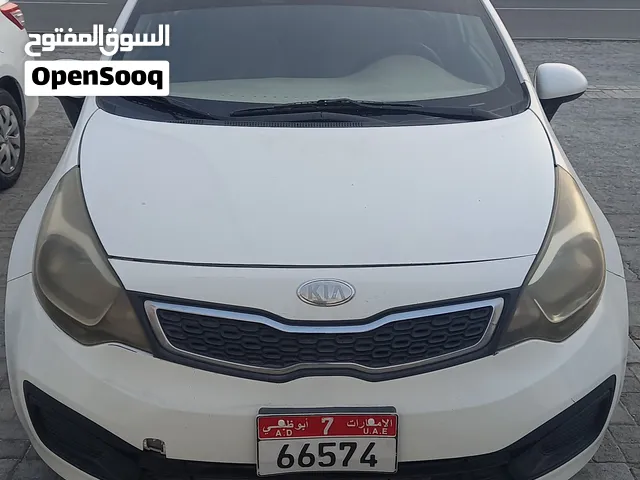 Kia Rio 2014 , 1400CC , KM 237,600 , 4 Cylinders AED 11,500