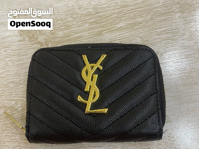 wallet for sale بوك للبيع جدا ممتاز وراقي ومن داخل فنان لكنه مب اصلي بس جدا عملي