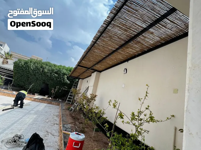 تنفيذ مظلات والخيزران التراثي بشكل جمالي
