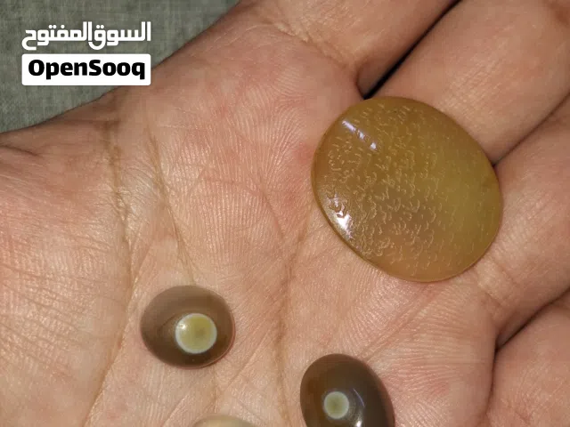 احجار عقيق اصفر قديم  وعقيق لونين وسليماني وجزع